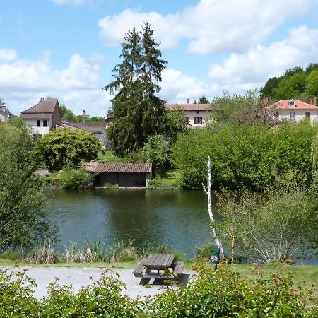 Lumineuse maison neuve, cosy,67m², 2 Chambres/6 couchages 1km Lac, 200m du bourg. Vue paisible, sur la nature Saint-Pardoux-lʼOrtigier Extérieur photo