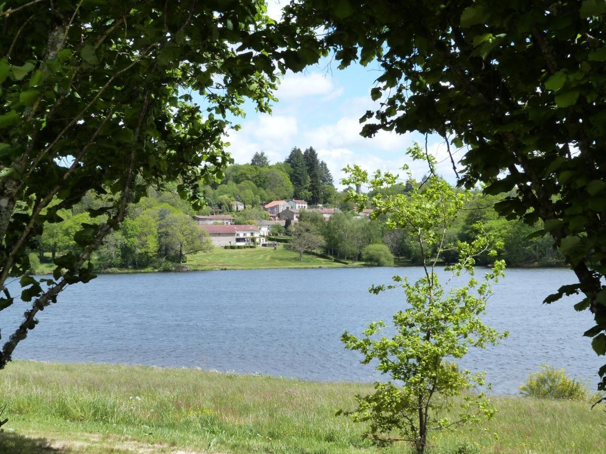 Lumineuse maison neuve, cosy,67m², 2 Chambres/6 couchages 1km Lac, 200m du bourg. Vue paisible, sur la nature Saint-Pardoux-lʼOrtigier Extérieur photo